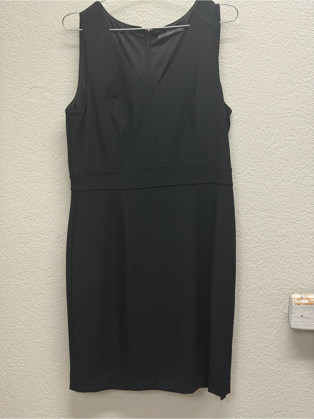 White House Black Market Black V-Neck Sleeveless Dress pit 20 17W, L38” L 38” LG